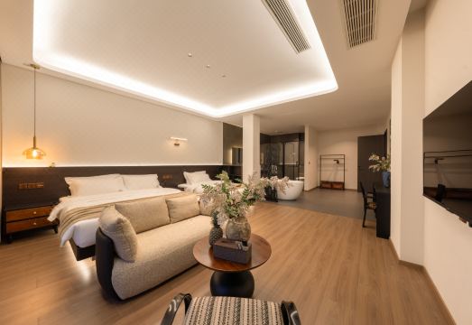 Wangyunxuan Hot Spring Homestay (Tengchong Century City Branch) Hotel Overview