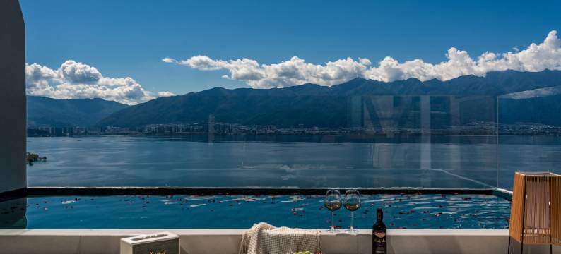 大理梧茗·Holiday Villa海景度假美宿(大理机场洱海店)图片