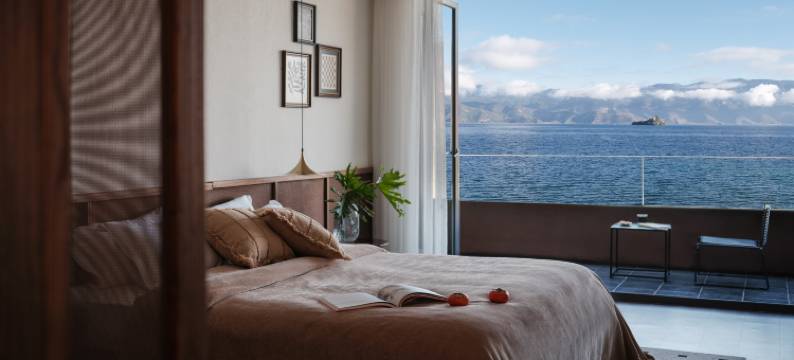 泸沽湖凿见酒店图片