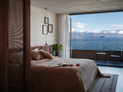 泸沽湖凿见酒店