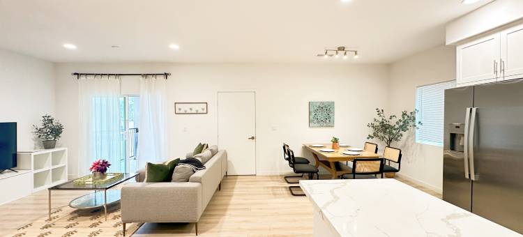 近罗兰岗波莫纳商务两房两卫公寓(near rowland heights pomona 2 bedroom &2 bath Apt)图片