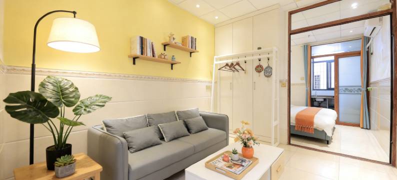 南屿轻奢影院酒店(厦门高崎机场创新园地铁站店)图片