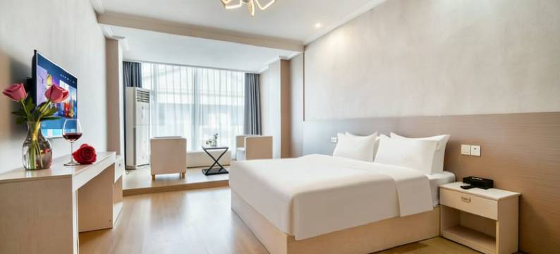 TOWO上品酒店(上饶步行街万达广场店)图片