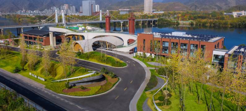 杭州建德水之极·潜水酒店图片
