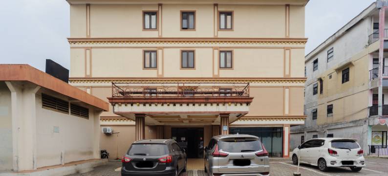 RedDoorz near GOR POPKI图片