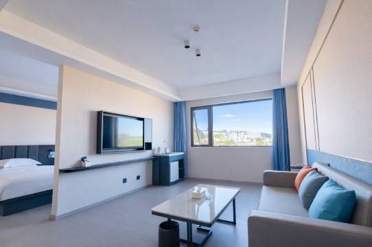 楚雄丽呈睿轩酒店(东兴中学政务中心店)图片