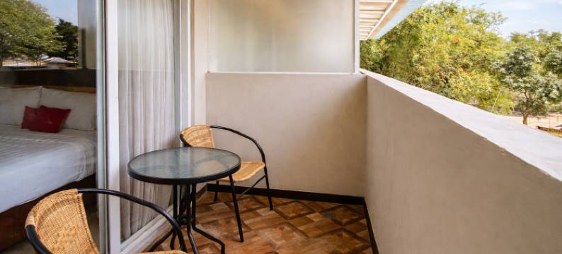 梭罗机场前一酒店(AYRA Hotel Airport Solo)图片