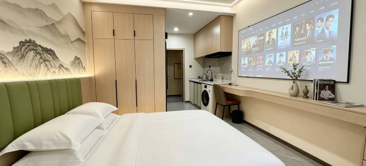 明辉丨180°城市景观·影音风大学城设计酒店(广州新造地铁站店)图片