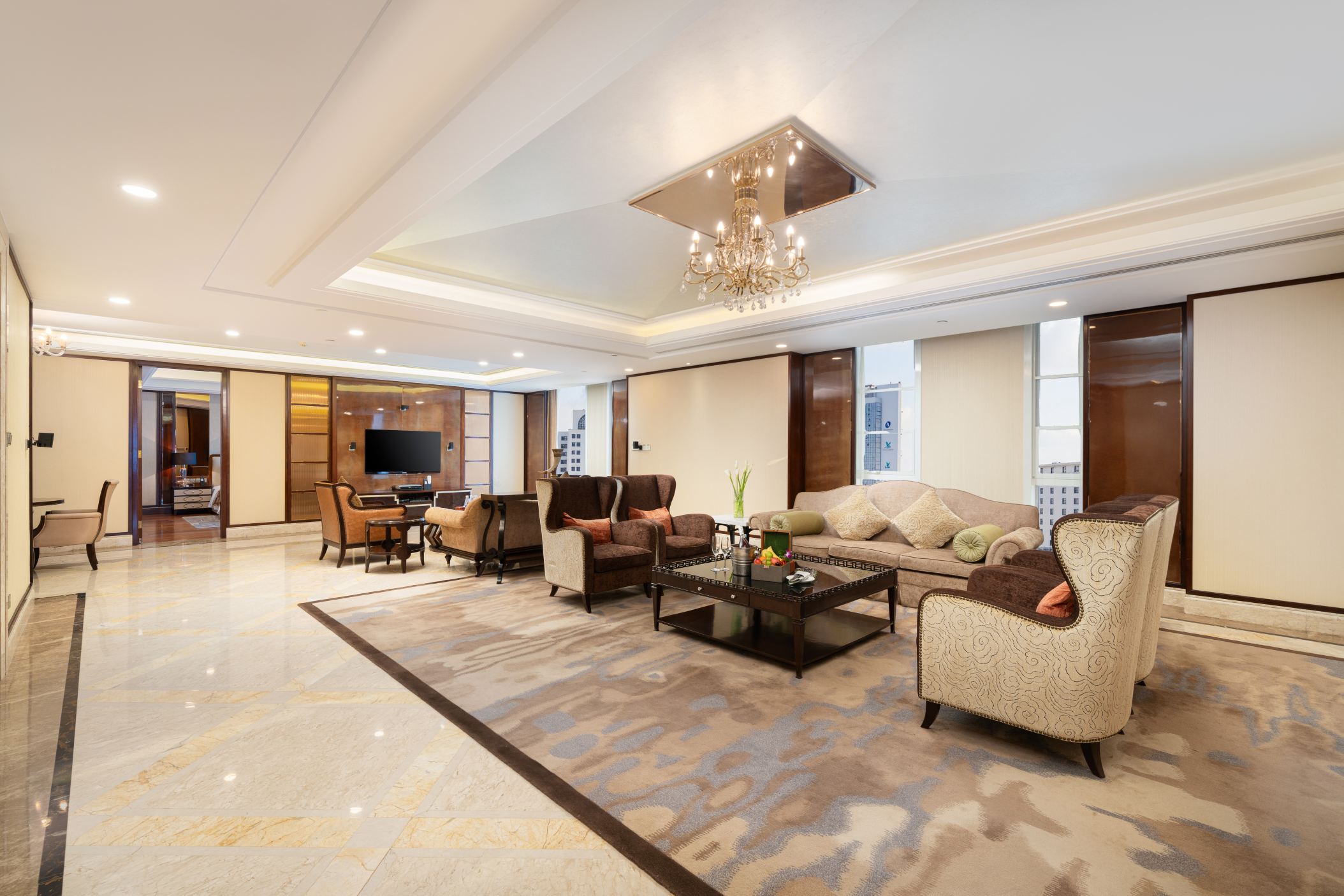 Golden Eagle Summit Hotel KunmingHotel Overview