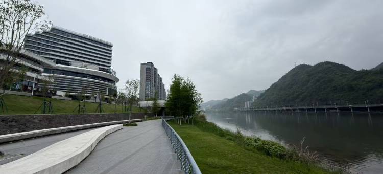 湖边小住民宿图片
