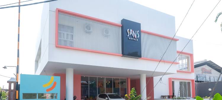 桑斯酒店奥鲁姆玛查皮特三宝垄(Sans Hotel Aurum Majapahit Semarang)图片