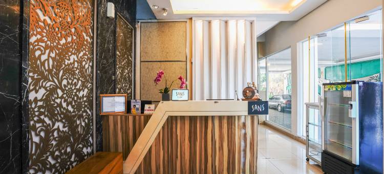 桑斯维布斯酒店格兰德奥玛萨斯特罗格加扬(Sans Vibes Hotel Grand Omah Sastro Gejayan)图片