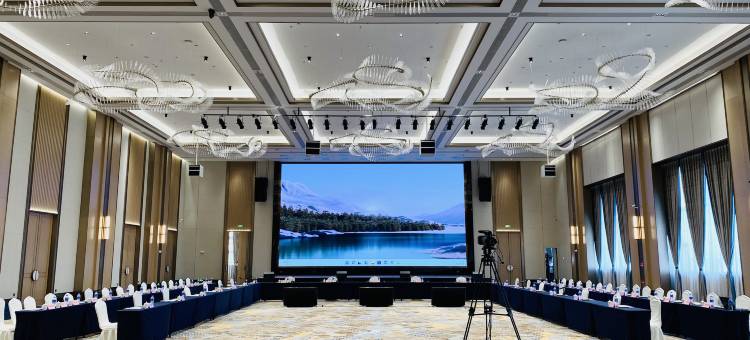 中威蓝海御华大饭店(无锡惠山万达广场店)图片