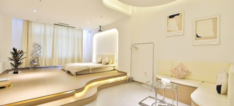 屋顶·设计师影院民宿(延吉延边大学西市场店)图片