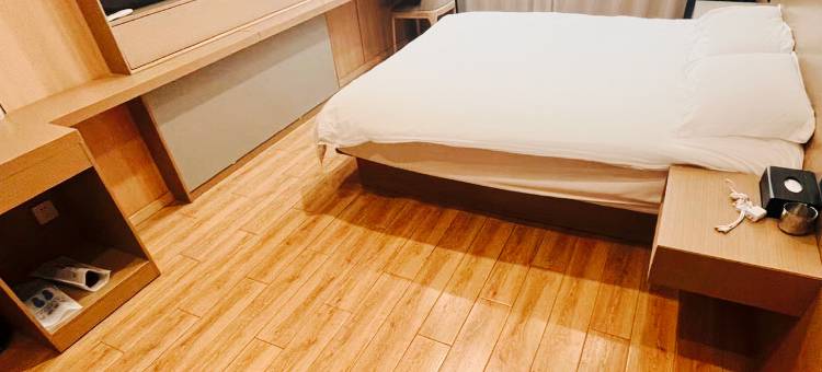 康县怡周轻居酒店图片