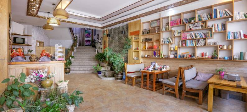 长悦人特色民宿(武陵源汽车站店)图片