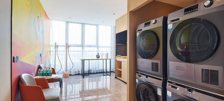 柏纳酒店(南宁安吉万达苏卢地铁站店)图片