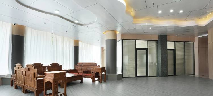 康利亚·君临商务酒店图片