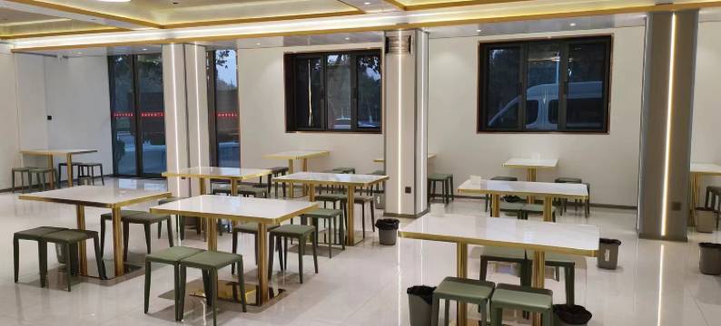 白金汉智慧酒店(新泰汽车总站店)图片