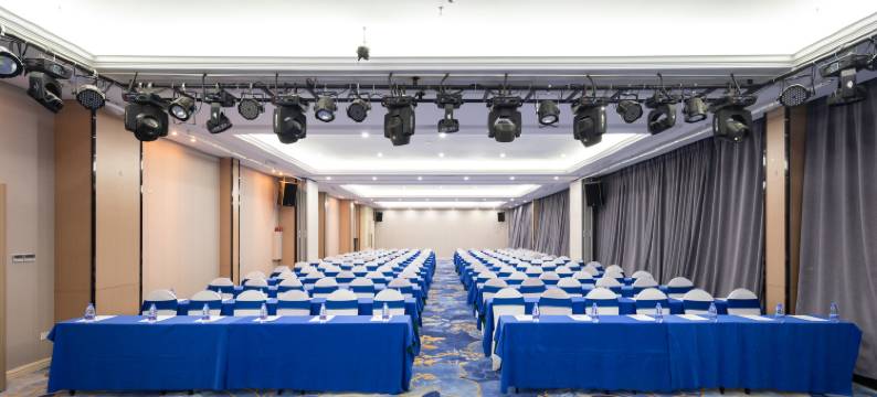 深圳爱汀堡酒店(华南城平湖地铁站店)图片