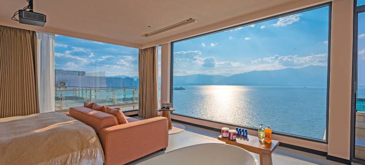影入·半山海景丨景观泳池丨360°日落海景美宿(大理洱海店)图片