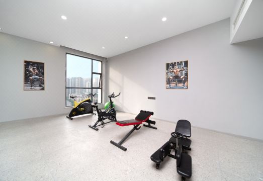 Shengjing Yijia Hotel (Xiangyang Railway Station People's Square Branch) Hotel Overview