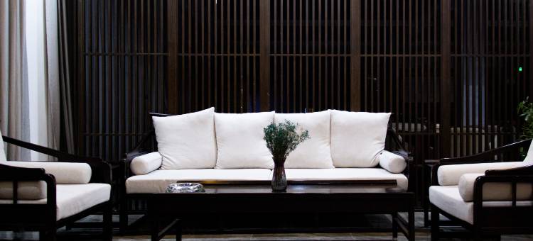 蓝湖驿站禅意酒店(然乌湖店)图片