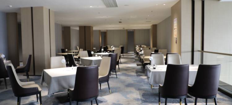 阳泉平定鹏飞金源国际酒店(综合办公大楼青银高速出口店)图片