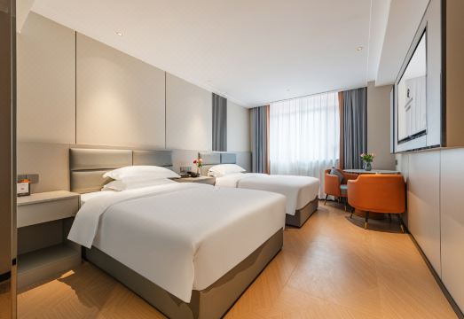 丽呈熹玥酒店（广州东站天平架地铁站店）外景图