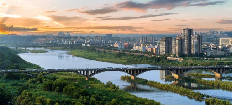 澳威尔江畔花园大平层酒店(绵阳火车站店)图片