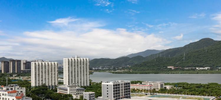 三亚·大东海麦客达MICROTEL温德姆酒店(红沙码头店)图片