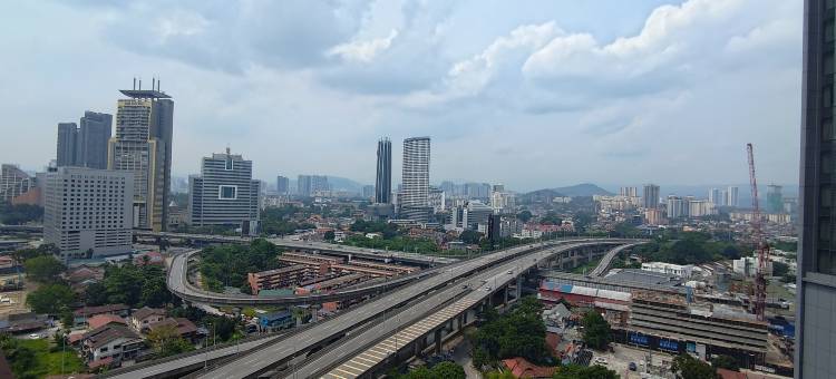 吉隆坡斯嘉麗Scarletz by VigourGT🌞中文管家🌞無邊泳池🌞雙子塔(Scarletz Suites @ KLCC · Lumi Home · By VigourGT)图片