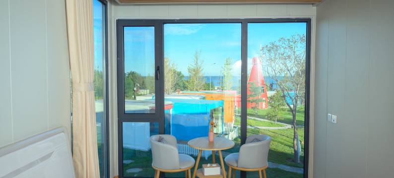 箱约比基尼海景民宿(兴城邴家湾比基尼广场店)图片