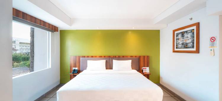 库塔雷吉安瑞士贝尔快捷酒店(Swiss-Belexpress Kuta Legian)图片