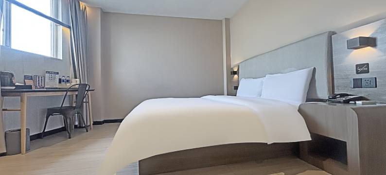 莱怡酒店(昌吉路安亭地铁站店)图片