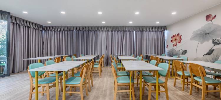 希岸·轻雅酒店(广州海珠石溪地铁站店)图片