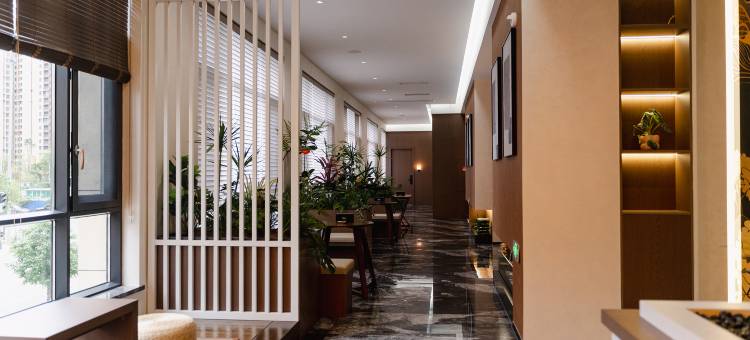 花间栖城市轻奢智能美宿(方特东方神画店)图片