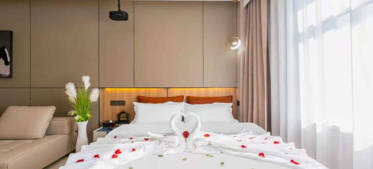 怡景优选影音民宿(万达广场店)图片