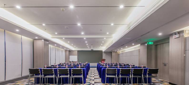 迈吉姆|城市高空夜景·View设计影院酒店(宜家荟聚店)图片