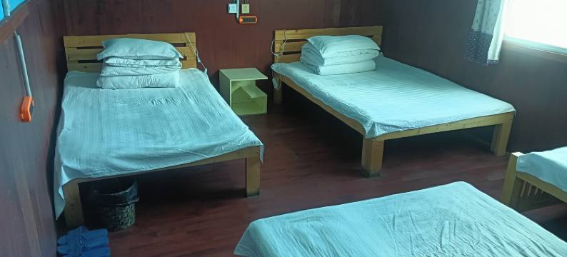 八宿磐石营青年旅舍图片