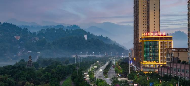 榕江尚品国际大酒店(村超足球场古州大河口码头店)图片