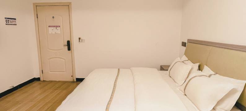 凤凰依恋宾馆图片