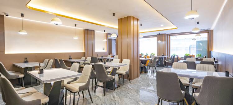 前海大厦酒店(新疆博物馆店)图片