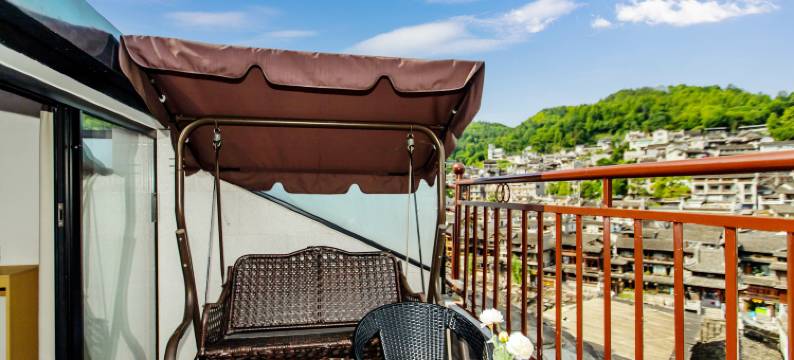 凤凰古色观景民宿(凤凰古城南华大桥店)图片