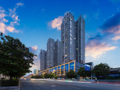 远承云栖酒店(安顺西高铁站万象城店)