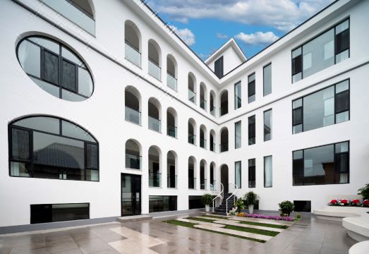 那拉提镇那臻小楼度假民宿外景图