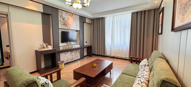 曲麻莱高原野牦牛大酒店图片