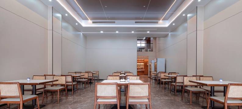 平南米来酒店(中心广场店)图片