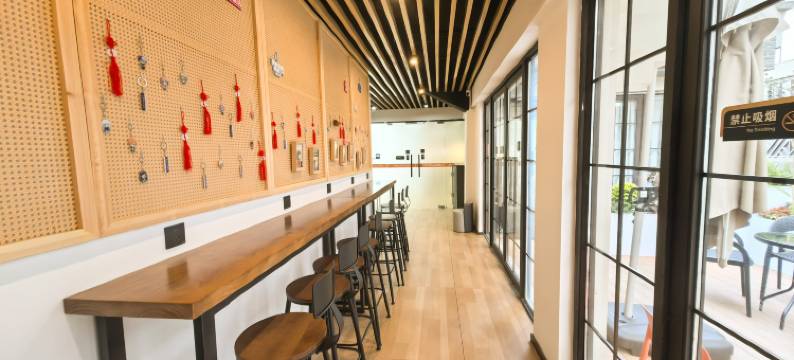 三只猫DEEP青年旅社(东门町店)图片