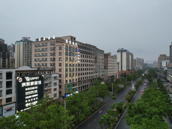 优盈酒店(东兴东盟大道店)